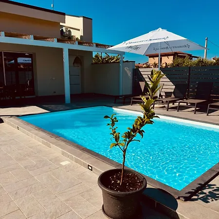 빌라 Zagara Modern With Pool
