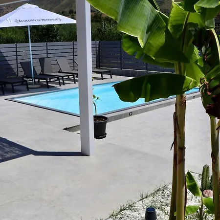 Zagara Modern With Pool 빌라 라스카리