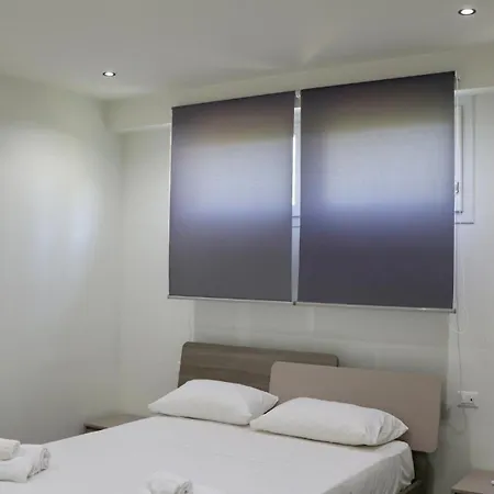 Zagara Modern With Pool 라스카리