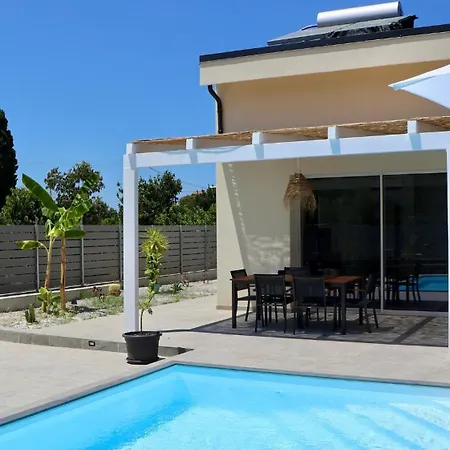 빌라 Zagara Modern With Pool *