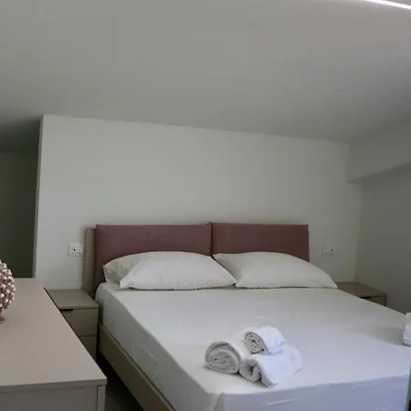 빌라 Zagara Modern With Pool