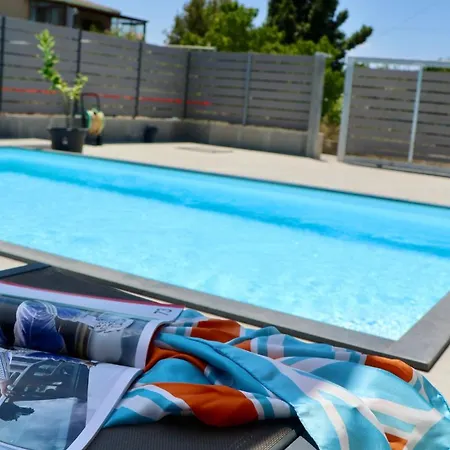 Zagara Modern With Pool 빌라 *