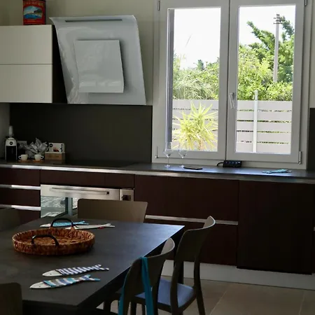 Zagara Modern With Pool *